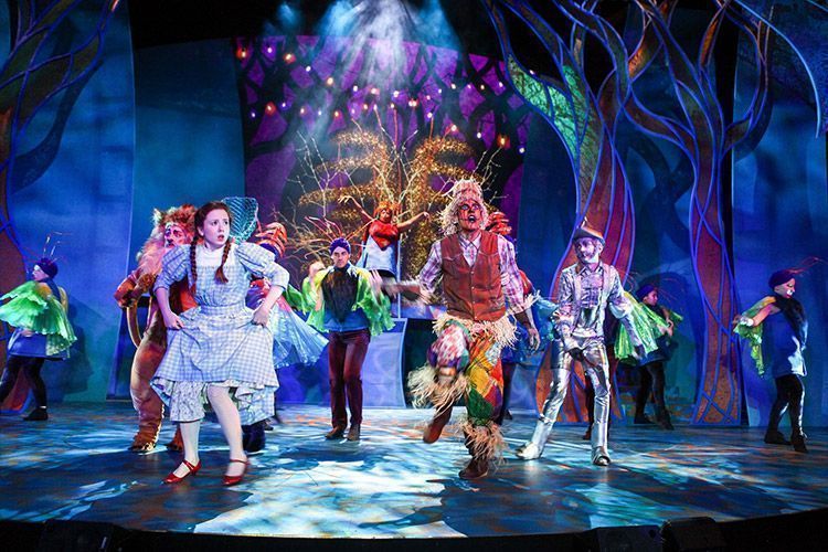 mago de oz acróbatas bailarines iluminación artiste davinci