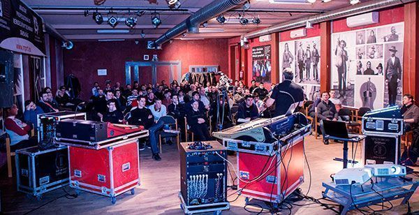 Imre Makkay DiGiCo training session