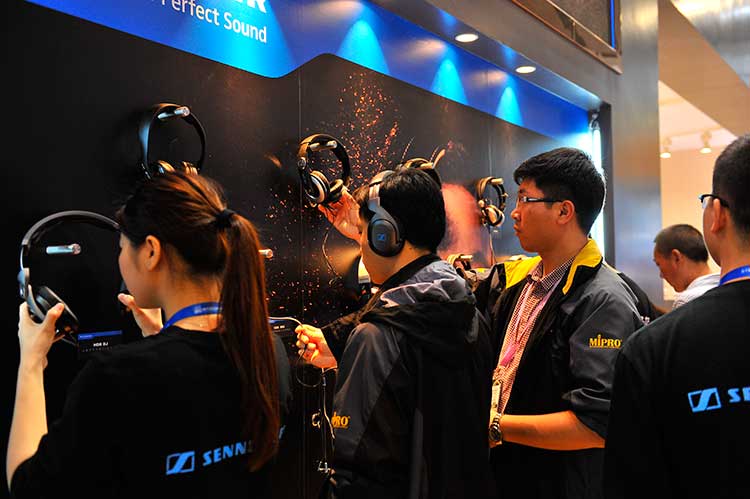 People testing product 5