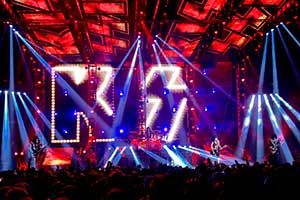 kiss 1