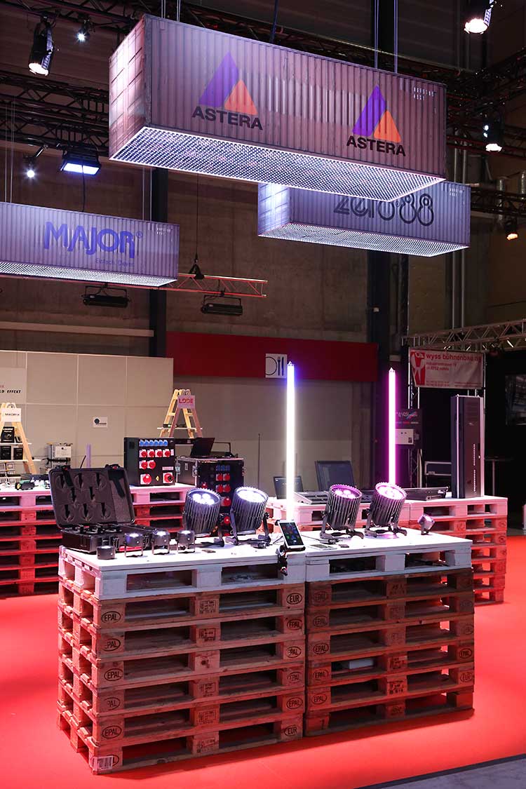 stand astera Big